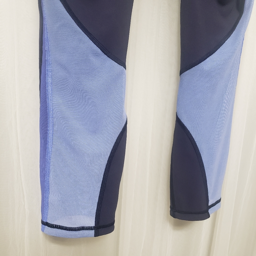 Lululemon Sz 4 Mix & Mesh 21" Leggings in Midnight - Picture 10 of 16